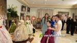 Vermell i ivori, els colors dels primers vestits de Claudia i Valeria