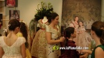 Vermell i ivori, els colors dels primers vestits de Claudia i Valeria