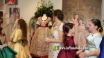 Vermell i ivori, els colors dels primers vestits de Claudia i Valeria