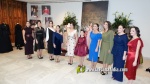 Vermell i ivori, els colors dels primers vestits de Claudia i Valeria