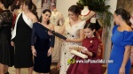 Vermell i ivori, els colors dels primers vestits de Claudia i Valeria
