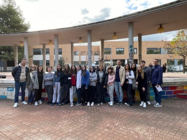 El Ayuntamiento de la Vall d'Uixo realizar un mural en la plaza del Parque