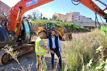 Importante limpieza del cauce del Riu Sec en Castellón