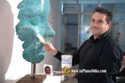 Poré cierra la exposición 'Evolución' con la presentación del catálogo
