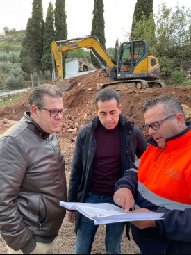 Alfondeguilla derriba el antiguo deposito para mejorar el entorno del Castillo de Alfandech