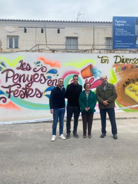 Inauguren mural commemoratiu de Les Penyes a Festes a la prvia del Mig Any Fester