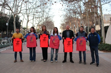 Presentan los dorsales y las camisetas de la Marató BP Castellón y 10K FACSA