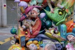 Burriana desperta engalanada amb les falles 2024
