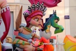 Burriana desperta engalanada amb les falles 2024