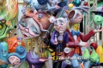 Burriana desperta engalanada amb les falles 2024
