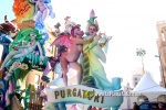Burriana desperta engalanada amb les falles 2024