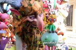Burriana desperta engalanada amb les falles 2024