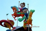 Burriana desperta engalanada amb les falles 2024