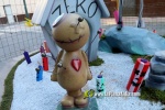 Burriana desperta engalanada amb les falles 2024
