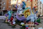 Burriana desperta engalanada amb les falles 2024