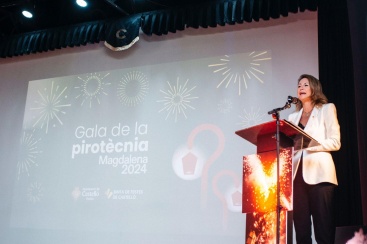 Begona Carrasco agraeix la contribuci de les empreses i de les firmes pirotcniques en el seu Gala Homenatge