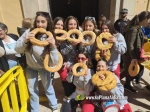 Multitudinaria ?'Festa del Rotllo' de Alcora con la romer?a y 'els angelets' como protagonistas