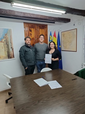 Vistabella signa un conveni de suport amb associacions locals