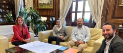 L'alcaldessa de Castellon es reuneix amb Haralabos Voulgaris per tractar la cessi de l'Estadi Municipal de Castalia