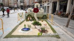 Borriana destella ornamentaci? floral amb les seves Creus de Maig