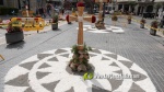 Borriana destella ornamentaci? floral amb les seves Creus de Maig