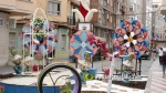 Borriana destella ornamentaci? floral amb les seves Creus de Maig