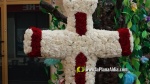 Borriana destella ornamentaci? floral amb les seves Creus de Maig
