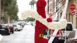 Borriana destella ornamentaci? floral amb les seves Creus de Maig