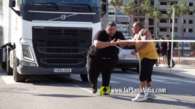 Roberto Perelló arrastra con éxito 36.000 kilos y se encamina a lograr el récord de España este sábado