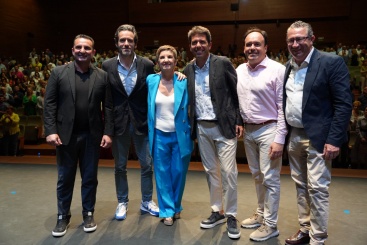 Carlos Mazón critica la elección de Teresa Ribera como cabeza de lista del PSOE en la Comunitat Valenciana
