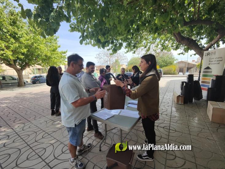 El Gobierno de l�Alcora descarta la implantaci?n del sistema puerta a puerta tras escuchar a los vecinos