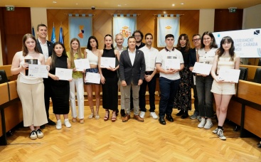 Lliuren les beques i premis a la millor trajectòria educativa de la Fundació Cañada Blanch