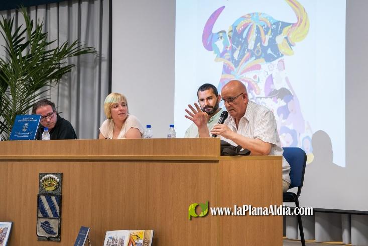 Presentan el libro 'Alcora 25 a?os m?s de reinas y damas'