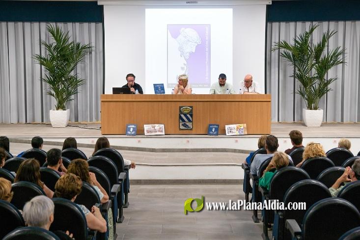 Presentan el libro 'Alcora 25 a?os m?s de reinas y damas'