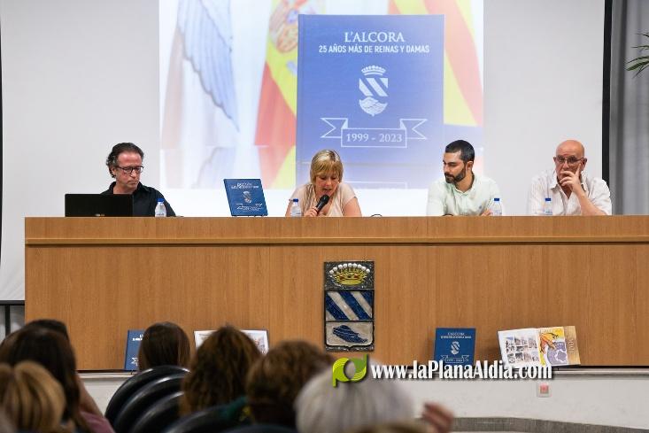 Presentan el libro 'Alcora 25 a?os m?s de reinas y damas'