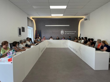El Centro de Formacion de Personas Adultas de la Vall d'Uixo gana el Premio Nacional Vicente Ferrer