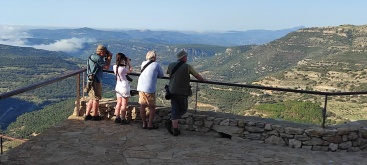 Periodistas europeos viajan a Ares para avistar aves y captar nuevos turistas
