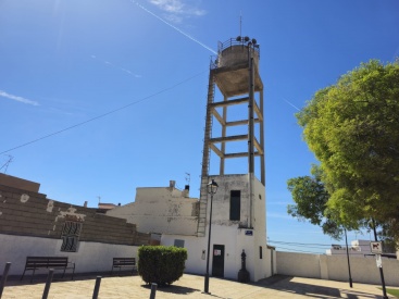 La Llosa puja la demolición del antiguo depósito de agua