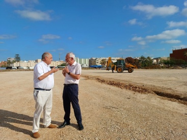 Avancen els treballs d'adequaci� del solar que acollir� el CEIP n�mero 5 a Benicarl�