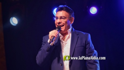 Centenares de ondenses disfrutan del concierto único tributo a Manolo Escobar