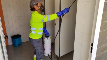 Moncofa realiza tratamientos antiplagas en locales municipales