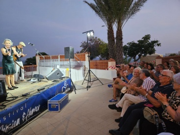 Oropesa del Mar inaugura su Festival de Música y Humor