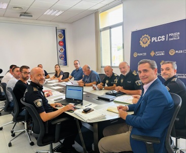 Ortolá reactiva al Consejo de Policía Local con el objetivo de mejorar las condiciones del cuerpo