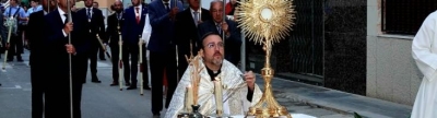 La Vilavella procesiona al Santísimo Sacramento