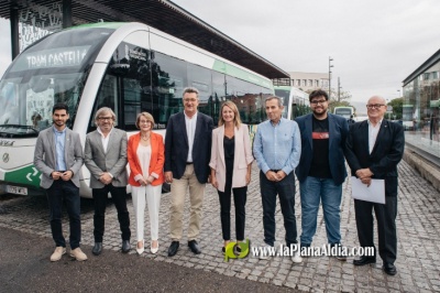 Carrasco muestra su satisfacción por los nuevos vehículos del TRAM 'un transporte público que ya han utilizado 27 millones y medio de usuarios y que es parte de la identidad castellonense'