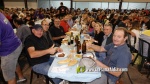 Multitudin?ria sopar de fi de festes