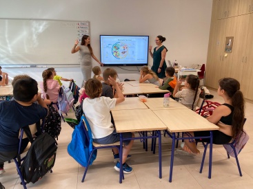 Nutricionistas promueven una alimentación saludable en las aulas