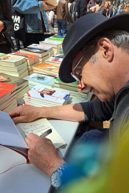 Alain Vigneau presenta el seu llibre 'El camino del Clown' a Castell�