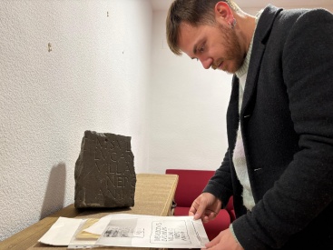 Donan una pieza arqueológica al Museo de Cerámica de l'Alcora