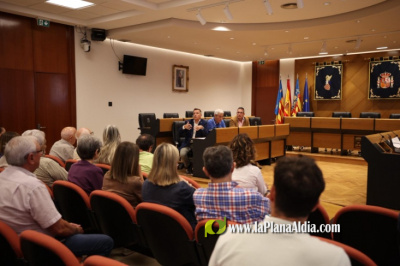 Burriana se rene con los propietarios de las unidades de ejecucin A14 y A16 para informales sobre la urbanizacin de una zona 40 aos paralizada